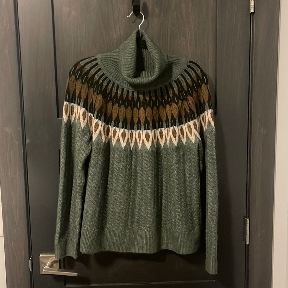 I love this sweater.